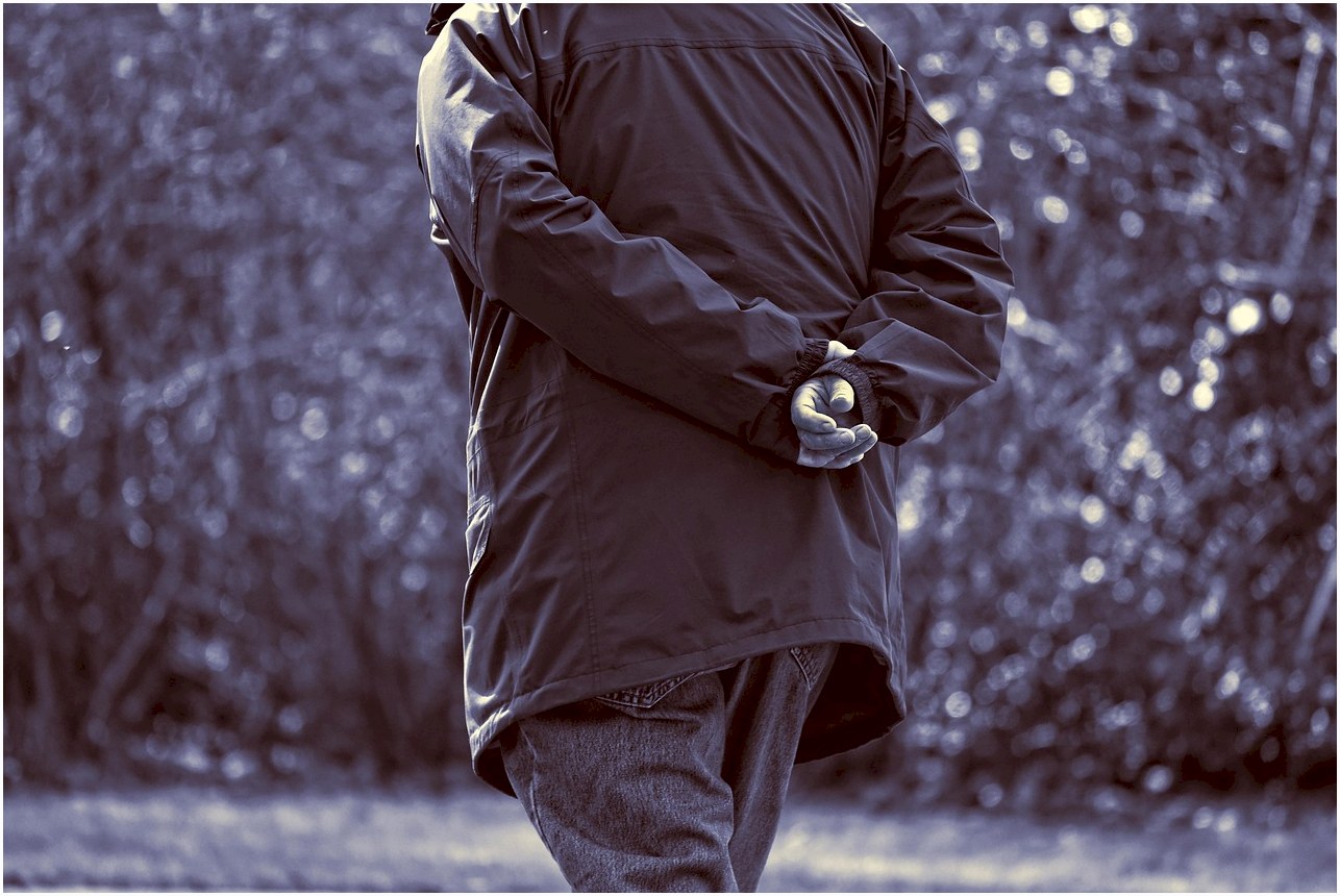 elderly man, person, walking, hands, hands on back, alone, solitary, solitary man, bent man, bent, bent back, sunny, sunny day, people
