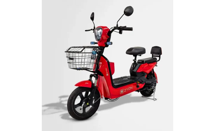 Scooter elétrica Zyon vermelha vista de frente e de lado, com cesta dianteira e banco com encosto