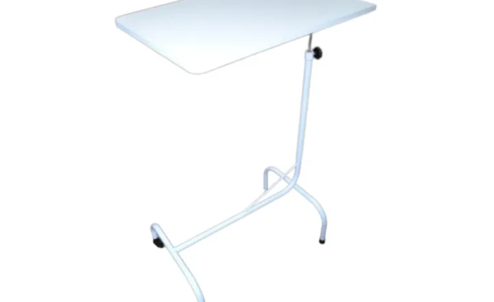 Mesa de refeição hospitalar Metal Solution com tampo claro e estrutura metálica