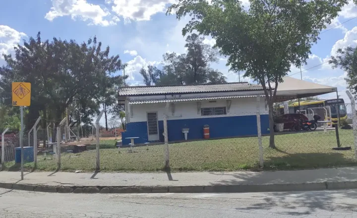 Prédio de um Centro de Referência de Assistência Social, o CRAS, em Aparecidinha