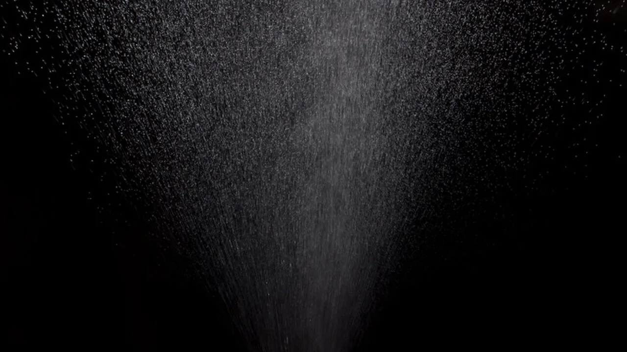 Névoa de spray nasal em imagem ilustrativa
