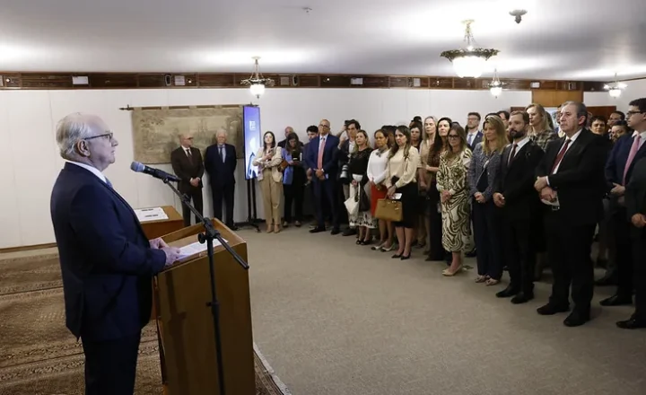 Autoridade falando em sessão do Conselho Nacional de Justiça